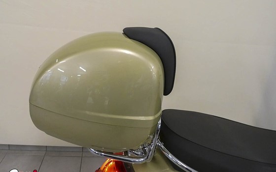 Gebrauchtmotorrad Vespa GTS 300 Super Tech - Bild 9