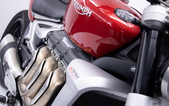 Gebrauchtmotorrad Triumph Rocket 3 R - Bild 10