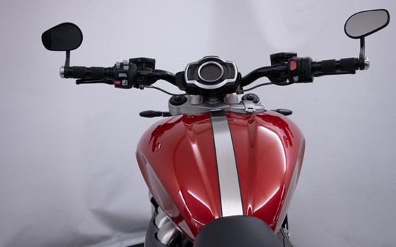 Gebrauchtmotorrad Triumph Rocket 3 R - Bild 12