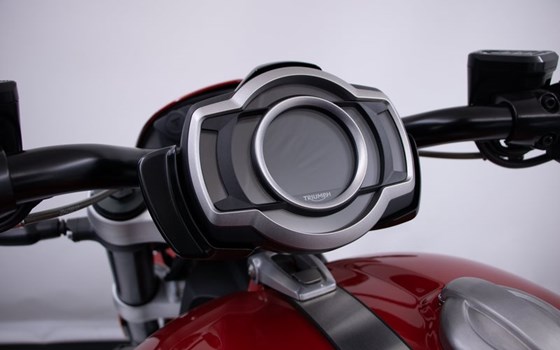 Gebrauchtmotorrad Triumph Rocket 3 R - Bild 14