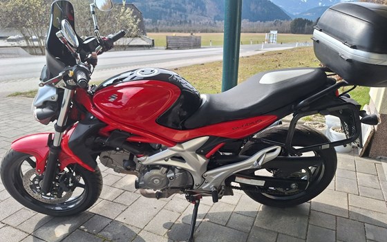 Gebrauchtmotorrad Suzuki SFV 650 Gladius - Bild 3
