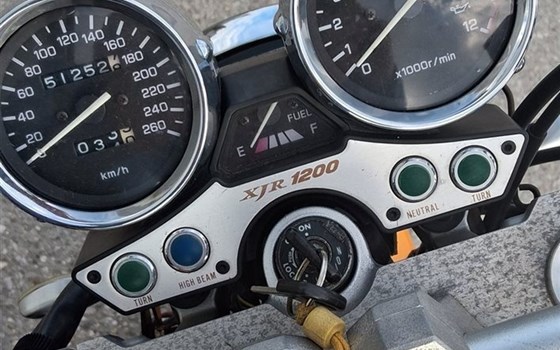Gebrauchtmotorrad Yamaha XJR 1200 - Bild 3