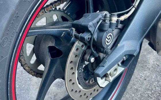 Gebrauchtmotorrad Triumph Street Triple 675 R - Bild 5