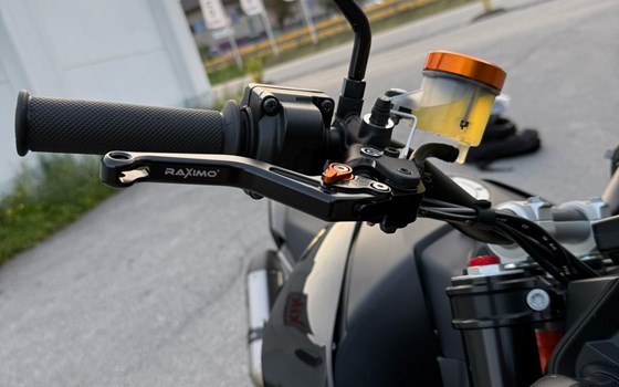 Gebrauchtmotorrad KTM 690 Duke R - Bild 6