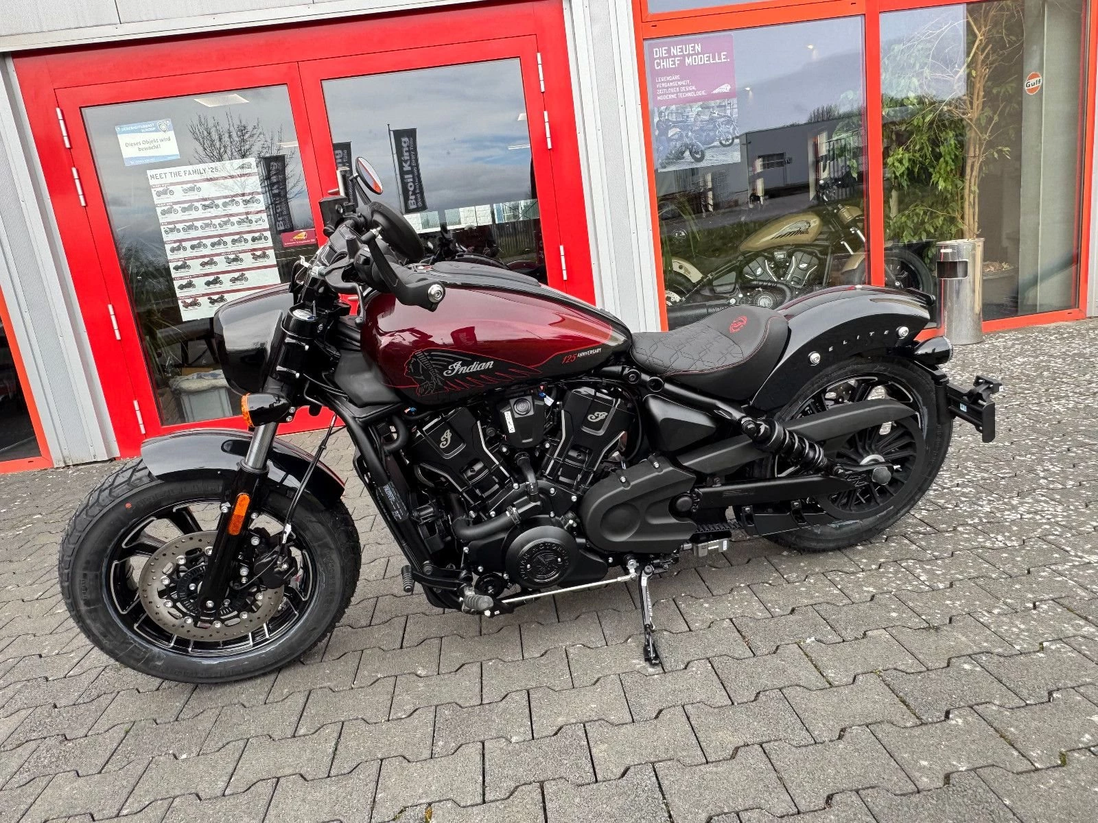 Indian Scout Bobber 125th Anniversary Edition 