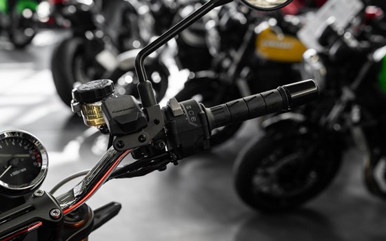Neufahrzeug Kawasaki Z900 RS SE - Bild 12
