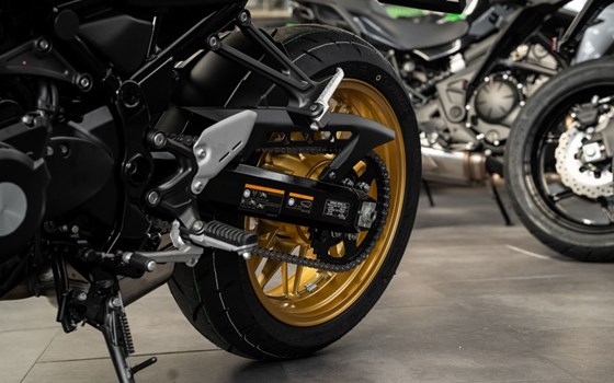 Neufahrzeug Kawasaki Z900 RS SE - Bild 22