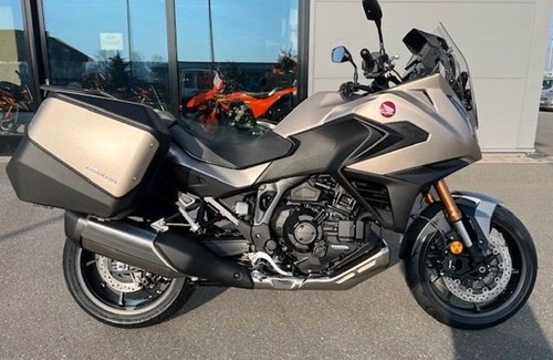 Neumotorrad Honda NT1100 DCT Electronic Suspension