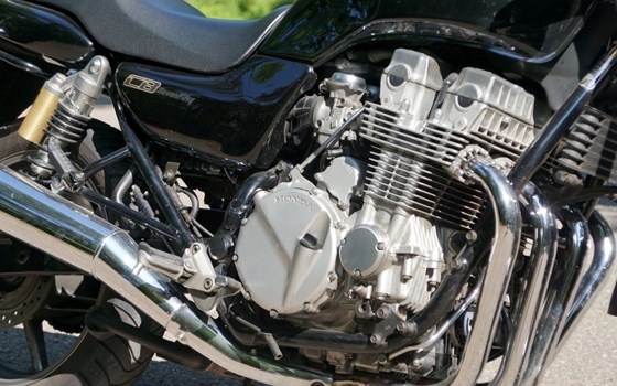 Gebrauchtmotorrad Honda CB 750 Sevenfifty - Bild 1