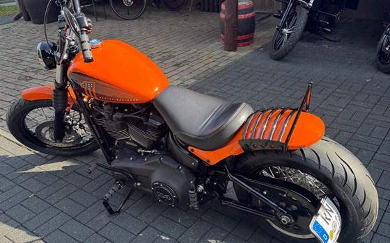 Gebrauchtmotorrad Harley-Davidson Dyna Street Bob FXDB - Bild 4