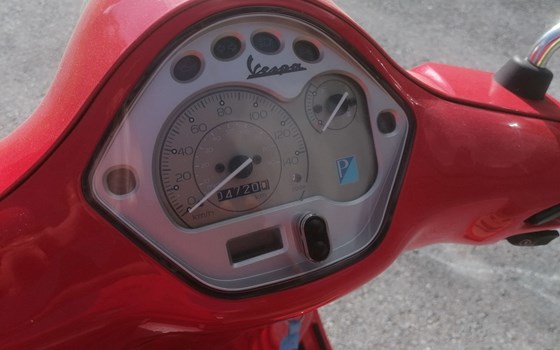 Gebrauchtmotorrad Vespa LX 125 i.e. 3V - Bild 2