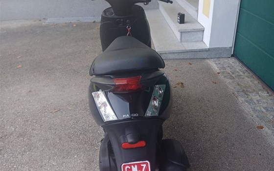 Gebrauchtmotorrad Piaggio Zip 50 4T - Bild 2