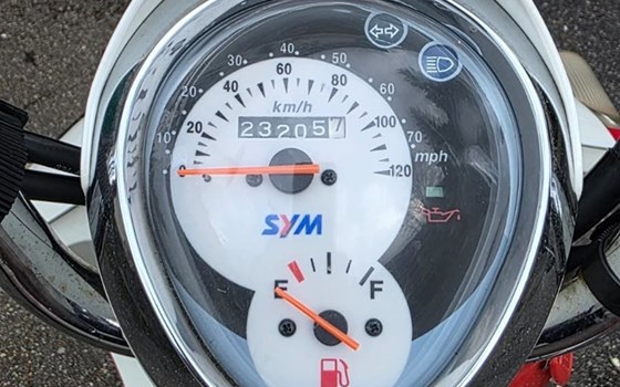 Motorrad Occasion Sym Mio 100 - Bild 6