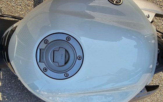 Gebrauchtmotorrad Yamaha XJ6 - Bild 7