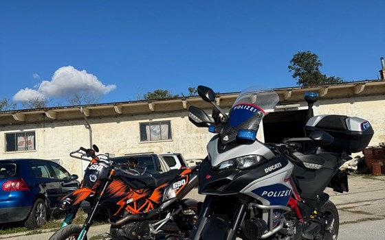 Gebrauchtmotorrad KTM 690 SMC R - Bild 6