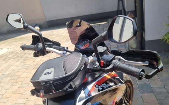 Gebrauchtmotorrad KTM 690 Duke - Bild 2