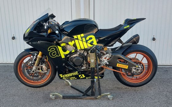 Gebrauchtmotorrad Aprilia RSV4 RF - Bild 1