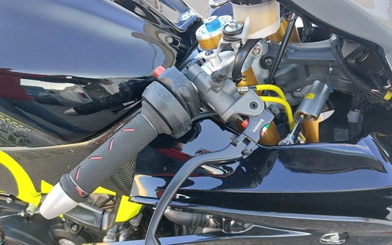 Gebrauchtmotorrad Aprilia RSV4 RF - Bild 10