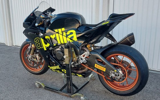 Gebrauchtmotorrad Aprilia RSV4 RF - Bild 3