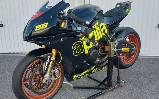 Gebrauchtmotorrad Aprilia RSV4 RF - Bild 4