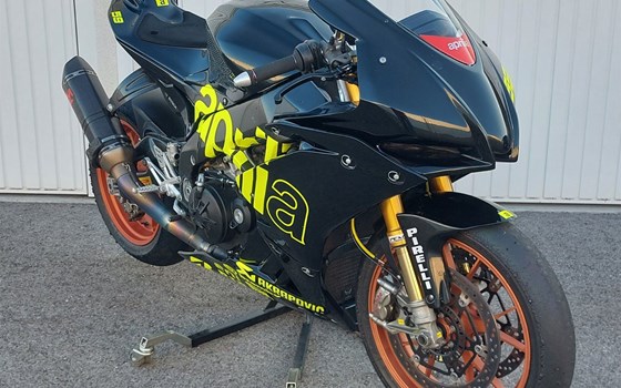 Gebrauchtmotorrad Aprilia RSV4 RF - Bild 6