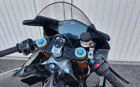 Gebrauchtmotorrad Aprilia RSV4 RF - Bild 9