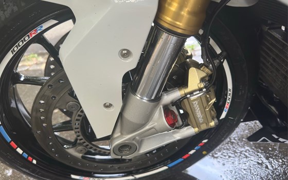 Gebrauchtmotorrad BMW S 1000 RR - Bild 1