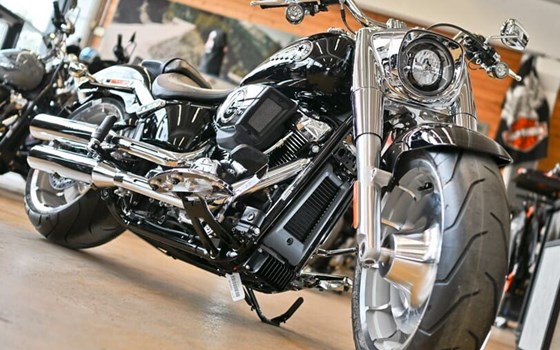 Gebrauchtmotorrad Harley-Davidson Fat Boy 117 - Bild 2