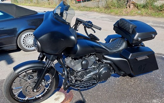 Gebrauchtmotorrad Harley-Davidson Electra Glide Classic FLHTC - Bild 1