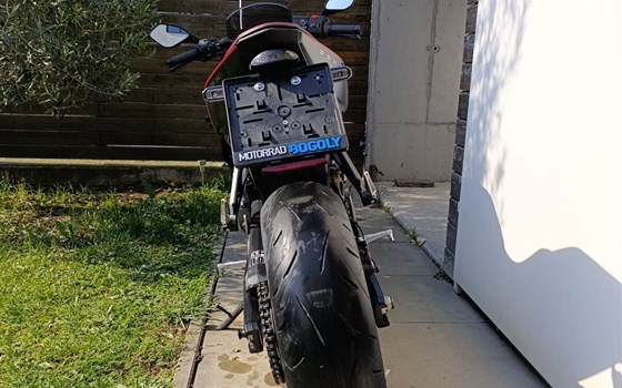 Gebrauchtmotorrad Suzuki GSX-8R - Bild 3