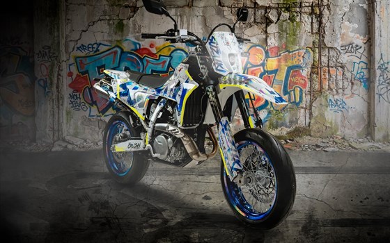 Neufahrzeug Suzuki DR-Z4SM - Bild 1