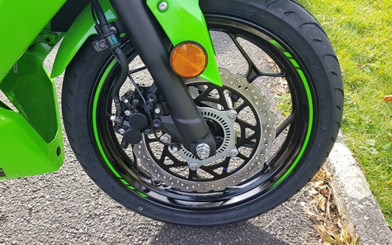 Neufahrzeug Kawasaki Ninja 125 - Bild 10