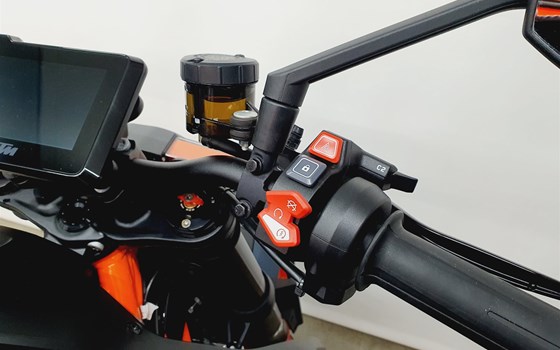 Gebrauchtmotorrad KTM 1290 Super Duke R - Bild 14
