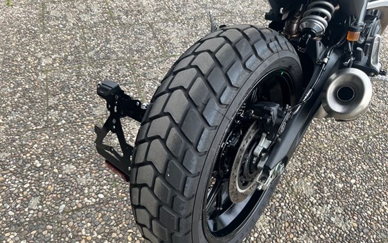 Gebrauchtmotorrad Ducati Scrambler Icon Dark - Bild 5
