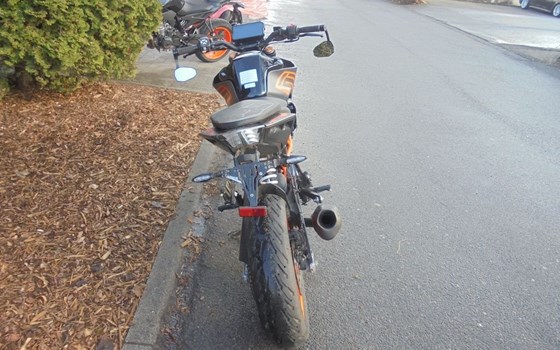 Gebrauchtmotorrad KTM 125 Duke - Bild 11