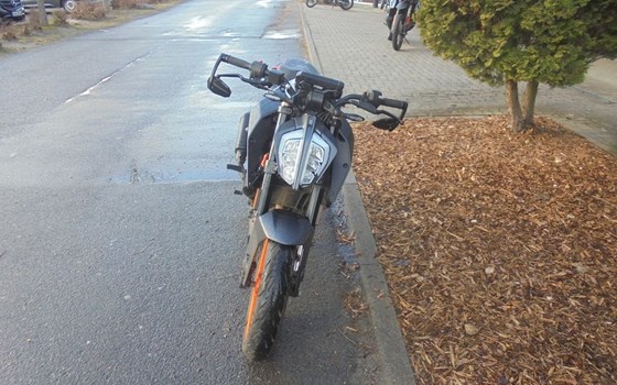 Gebrauchtmotorrad KTM 125 Duke - Bild 3