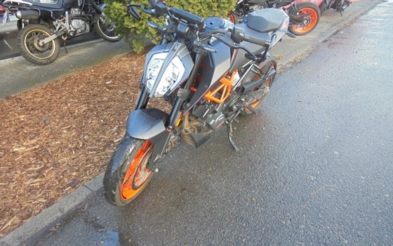 Gebrauchtmotorrad KTM 125 Duke - Bild 6