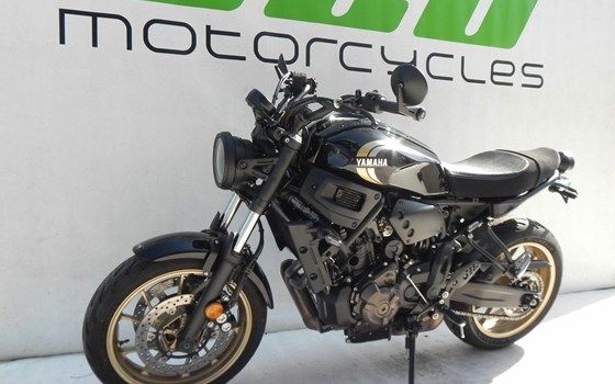 Gebrauchtmotorrad Yamaha XSR700 - Bild 2