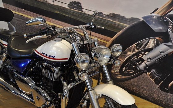 Gebrauchtmotorrad Triumph Thunderbird - Bild 2