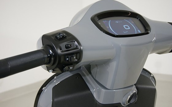 Neufahrzeug Vespa GTS 310 - Bild 14