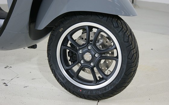 Neufahrzeug Vespa GTS 310 - Bild 2