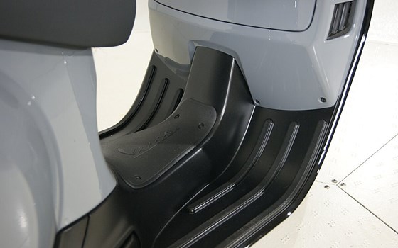 Neufahrzeug Vespa GTS 310 - Bild 8