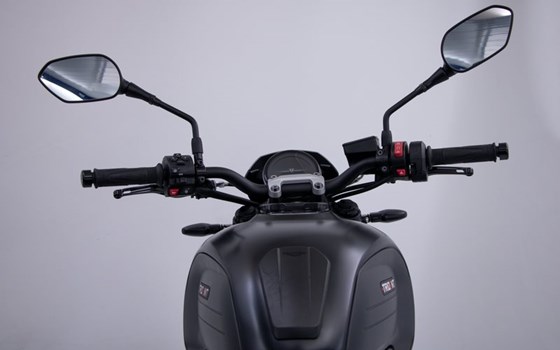 Gebrauchtmotorrad Triumph Trident 660 - Bild 11