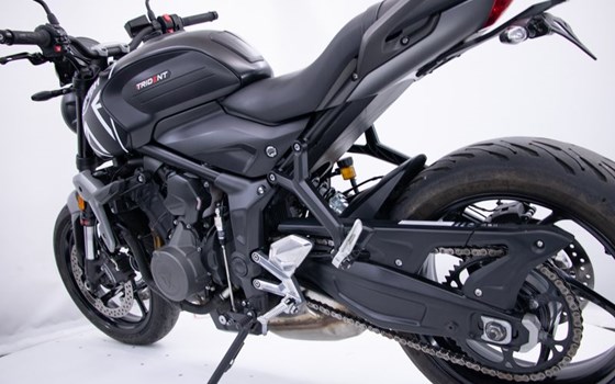 Gebrauchtmotorrad Triumph Trident 660 - Bild 12