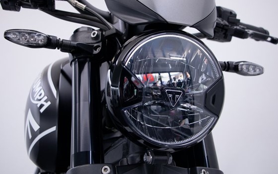 Gebrauchtmotorrad Triumph Trident 660 - Bild 9