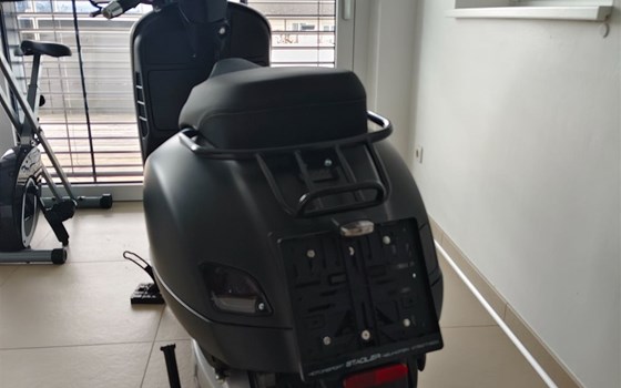 Gebrauchtmotorrad Vespa GTS 300 Super Tech - Bild 4