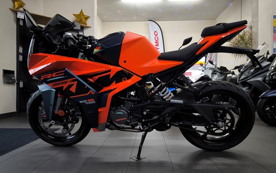 Neufahrzeug KTM RC 125 - Bild 9