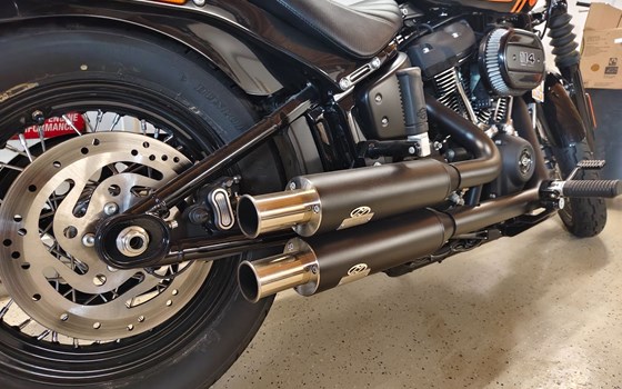 Gebrauchtmotorrad Harley-Davidson Softail Street Bob 114 FXBBS - Bild 2