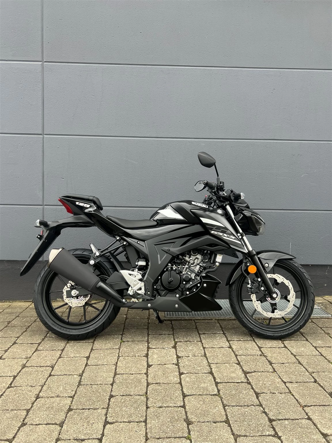 Suzuki GSX-S125