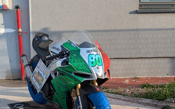 Gebrauchtmotorrad Aprilia RSV 4 - Bild 2